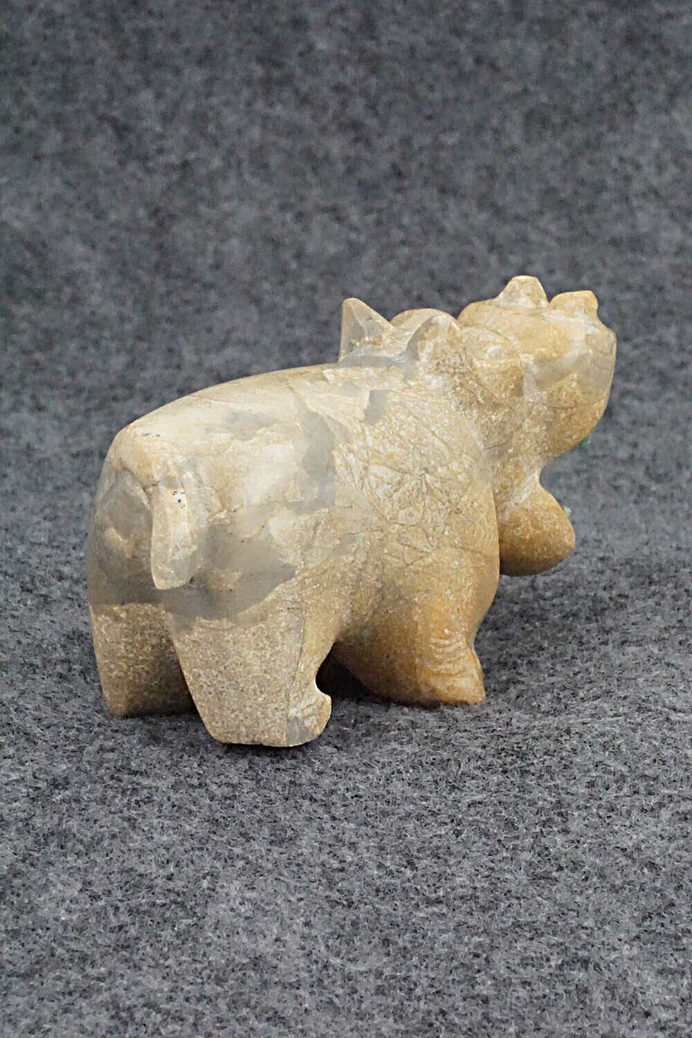 Hippo Zuni Fetish Carving - Enrike Leekya