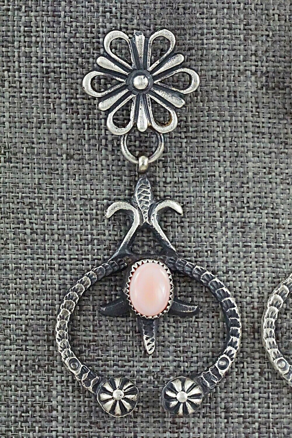 Pink Conch Shell & Sterling Silver Earrings - Eva & Linberg Billah