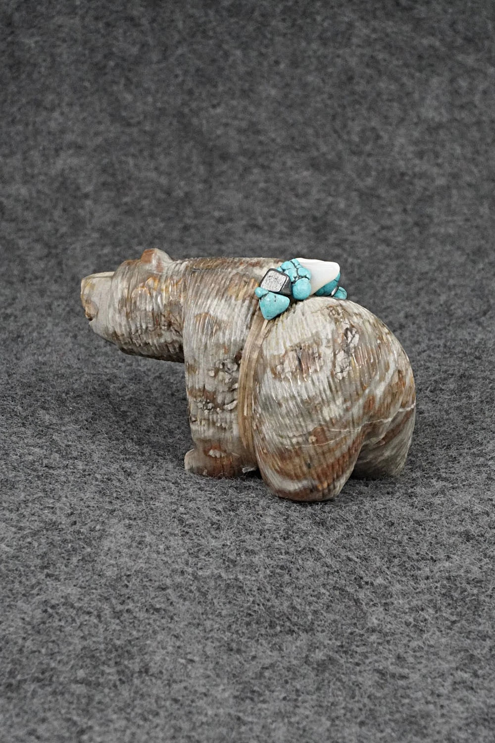 Bear Zuni Fetish Carving - Farlan & Paulette Quam