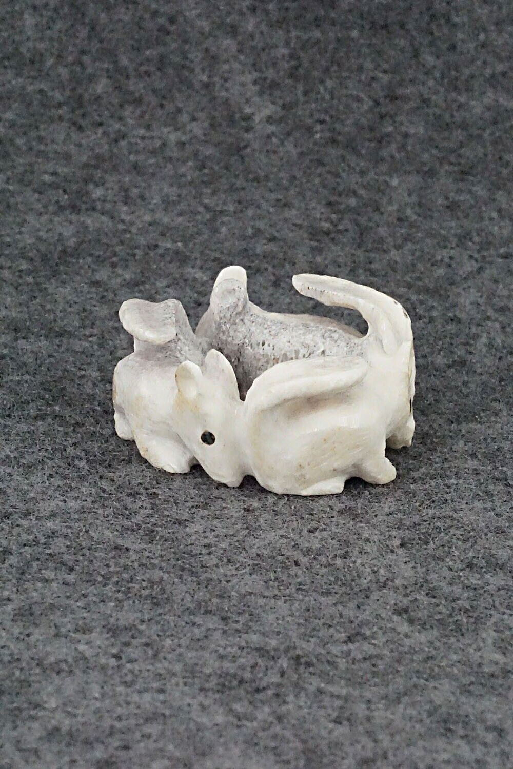 Squirrels Zuni Fetish Carving - Maxx Laate