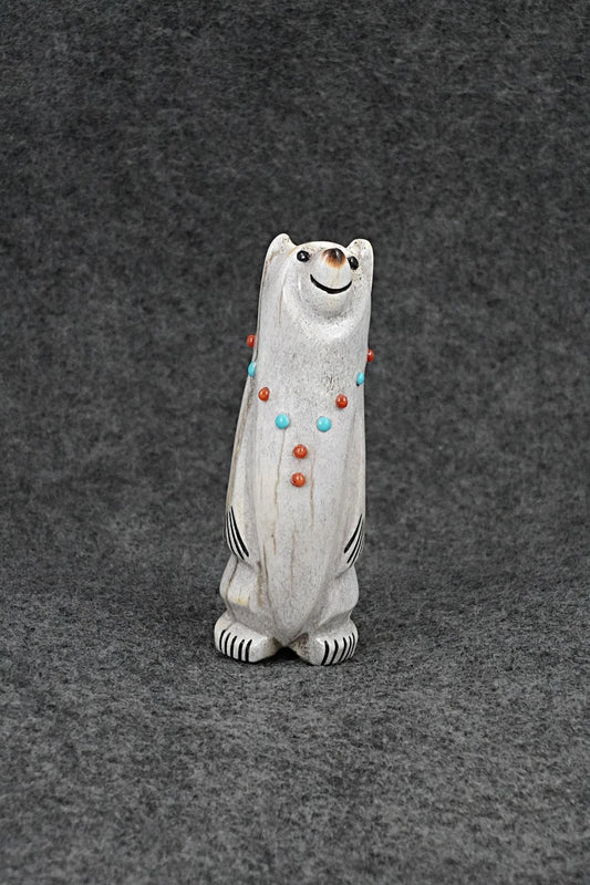 Bear Zuni Fetish Carving - Claudia Peina
