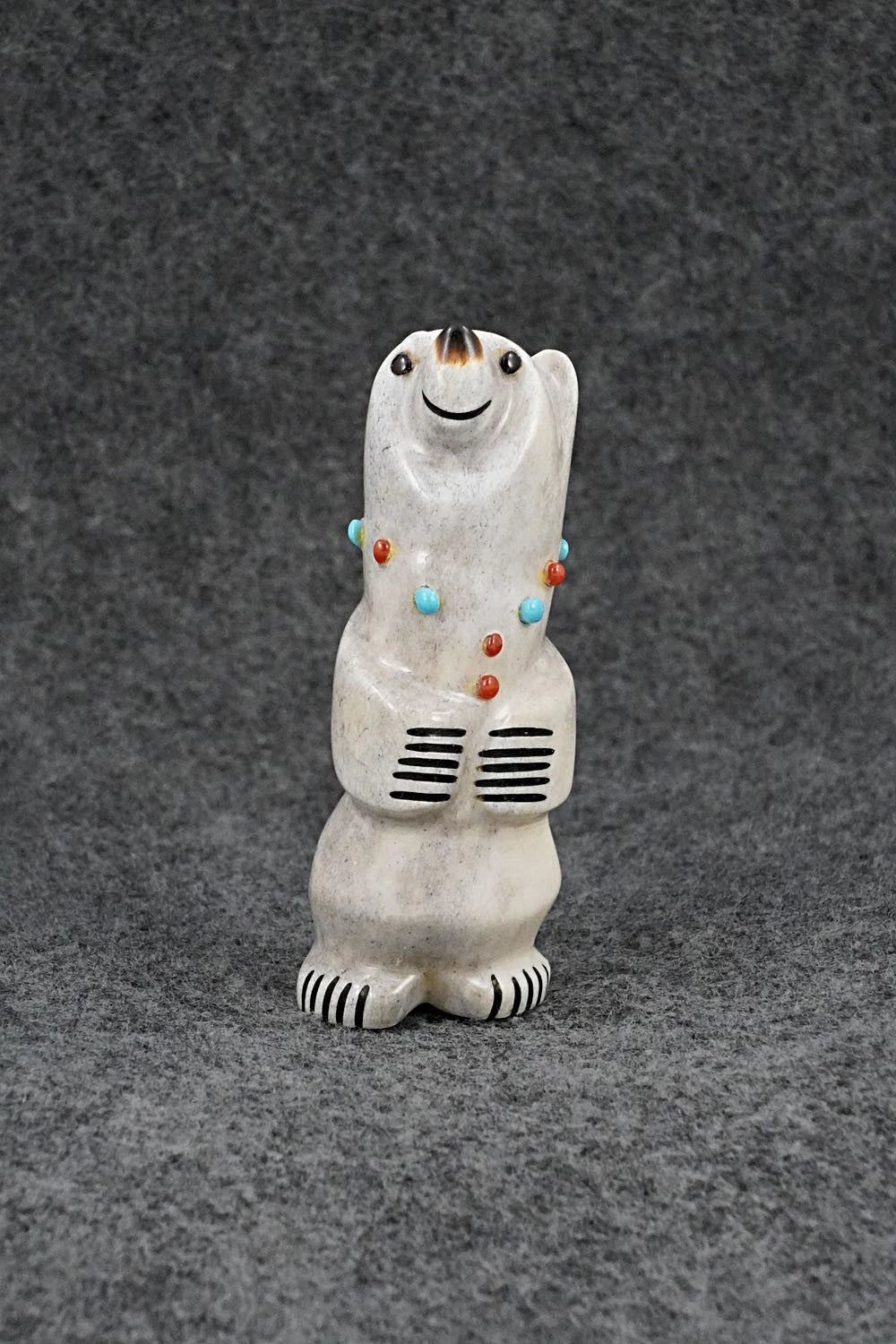 Bear Zuni Fetish Carving - Claudia Peina