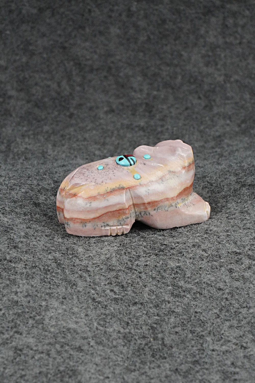 Bear Zuni Fetish Carving - Dannette Laate
