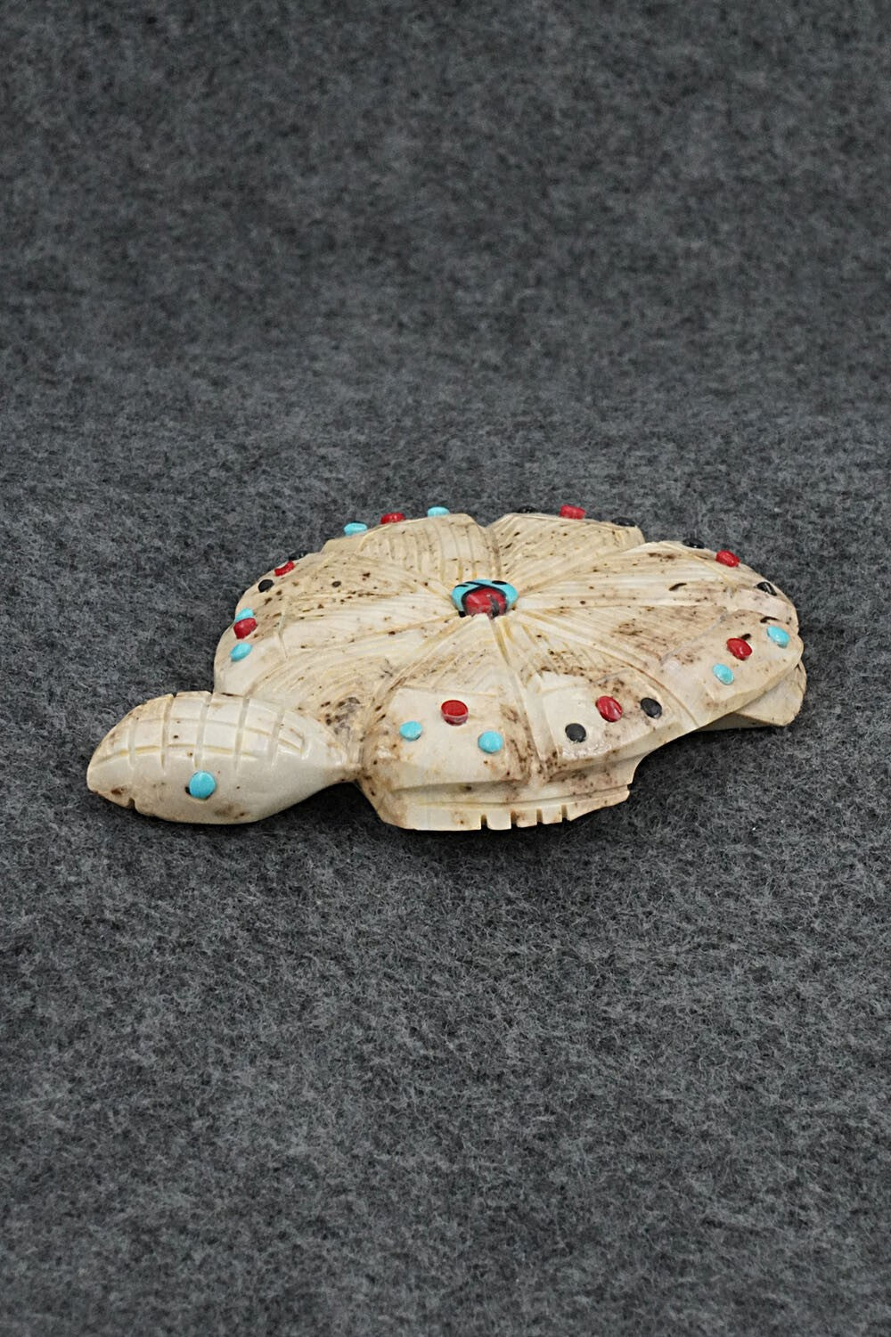 Turtle Zuni Fetish Carving - Danette Laate