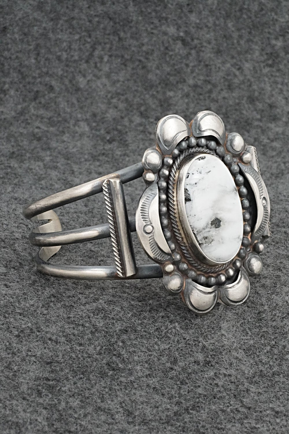 White Buffalo & Sterling Silver Bracelet - Leslie Nez