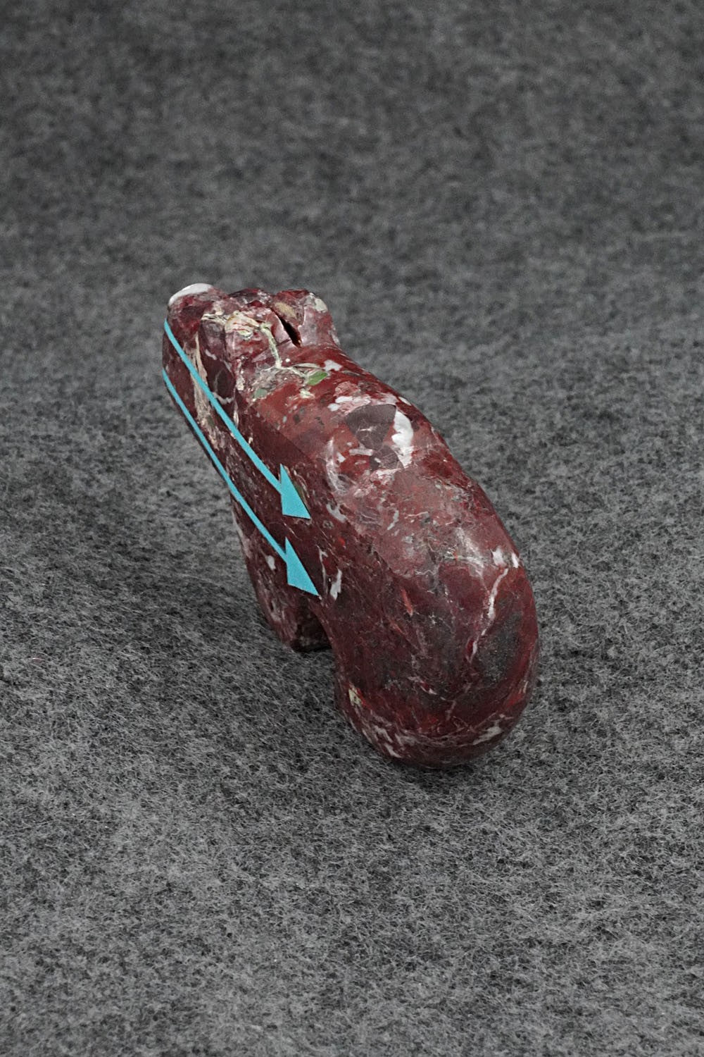 Bear Zuni Fetish Carving - Bernard Laiwakete