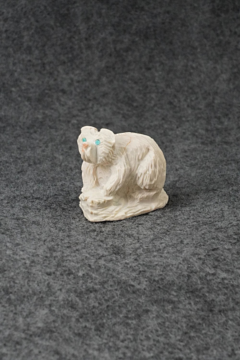 Bear Zuni Fetish Carving - Adrian Cachini
