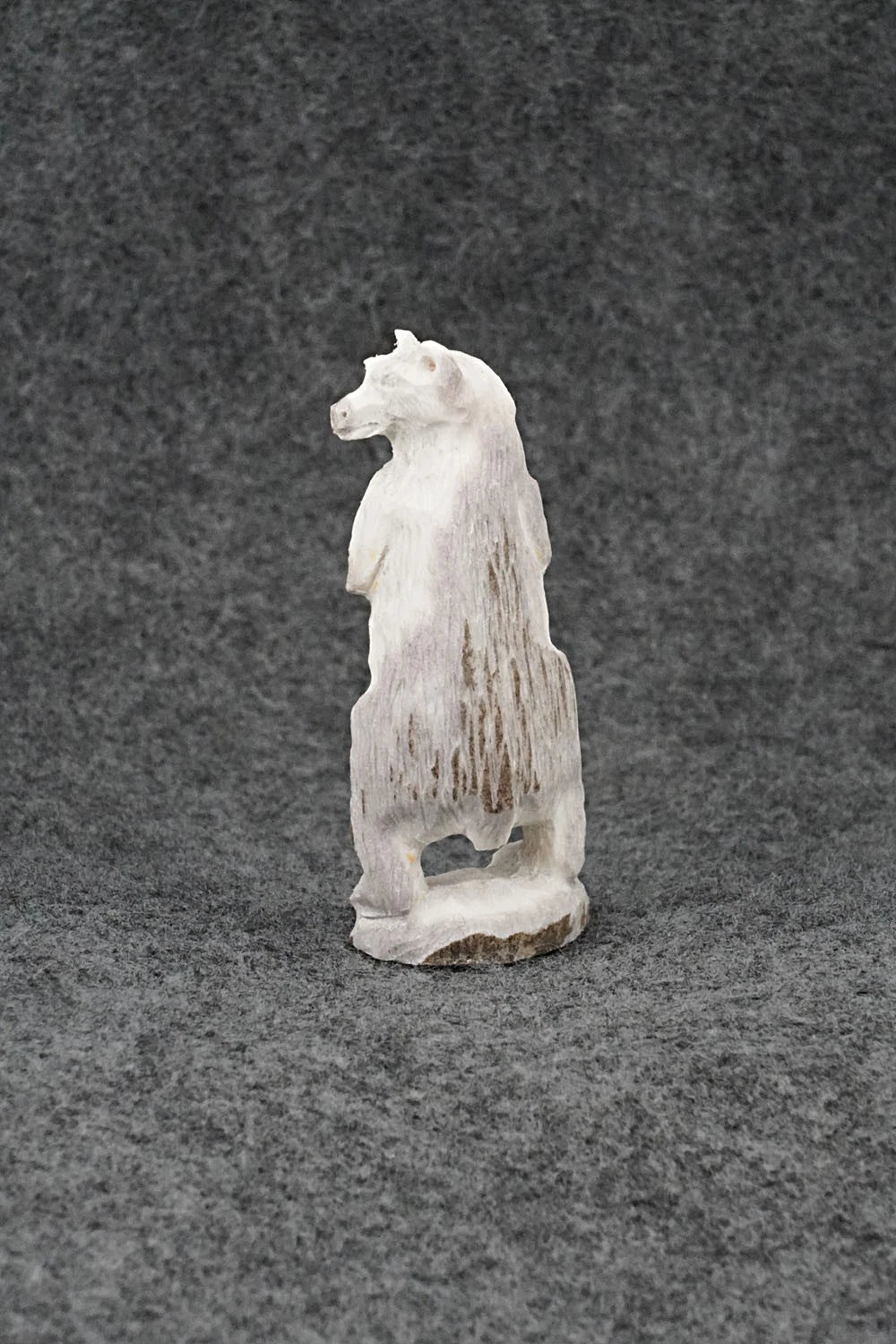 Bear Zuni Fetish Carving - Lewis Malie