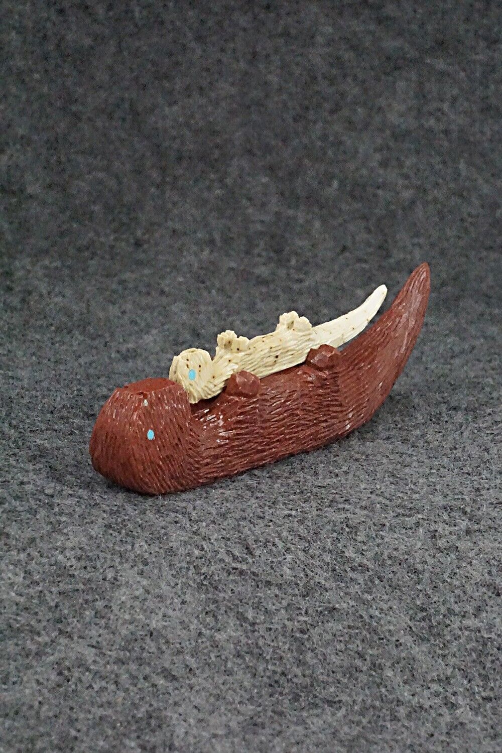 Otter with Cub Zuni Fetish Carving - Jesus Espino