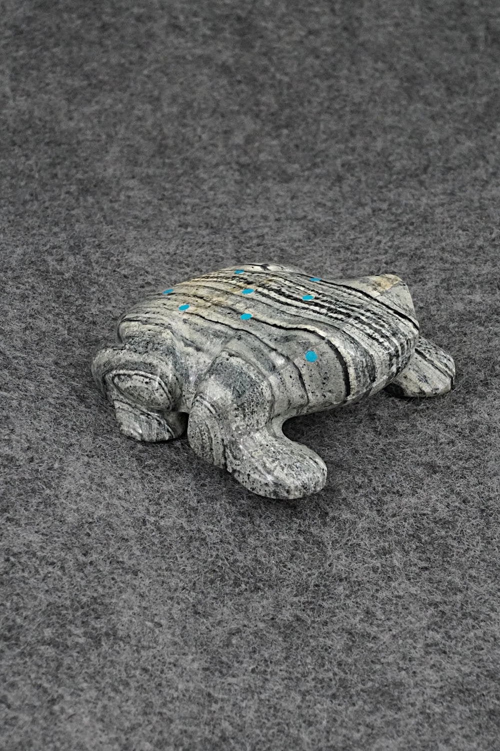 Frog Zuni Fetish Carving - Nelson Yatsattie