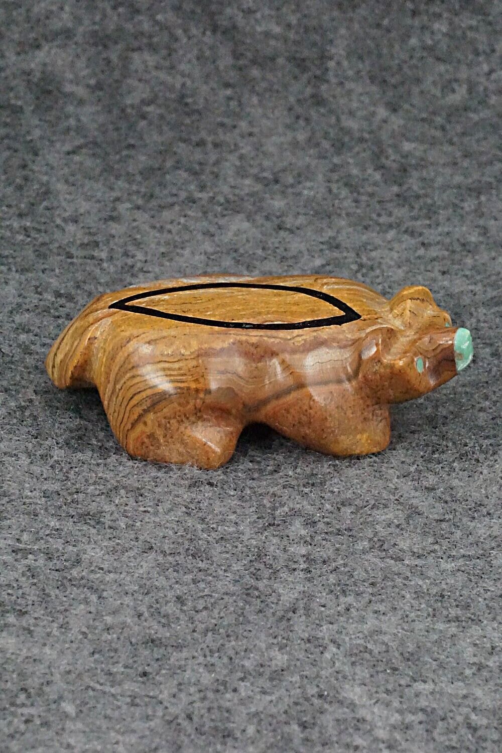 Badger Zuni Fetish Carving - Enrike Leekya