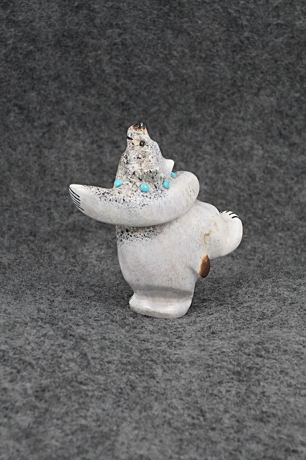 Bear Zuni Fetish Carving - Claudia Peina