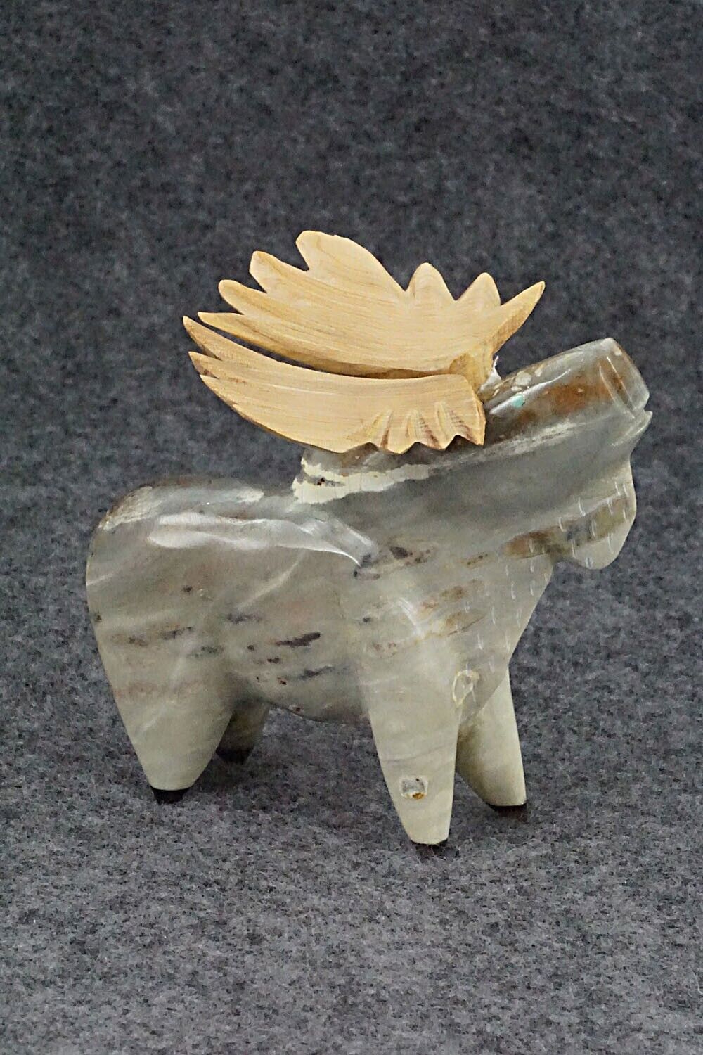 Moose Zuni Fetish Carving - Enrike Leekya