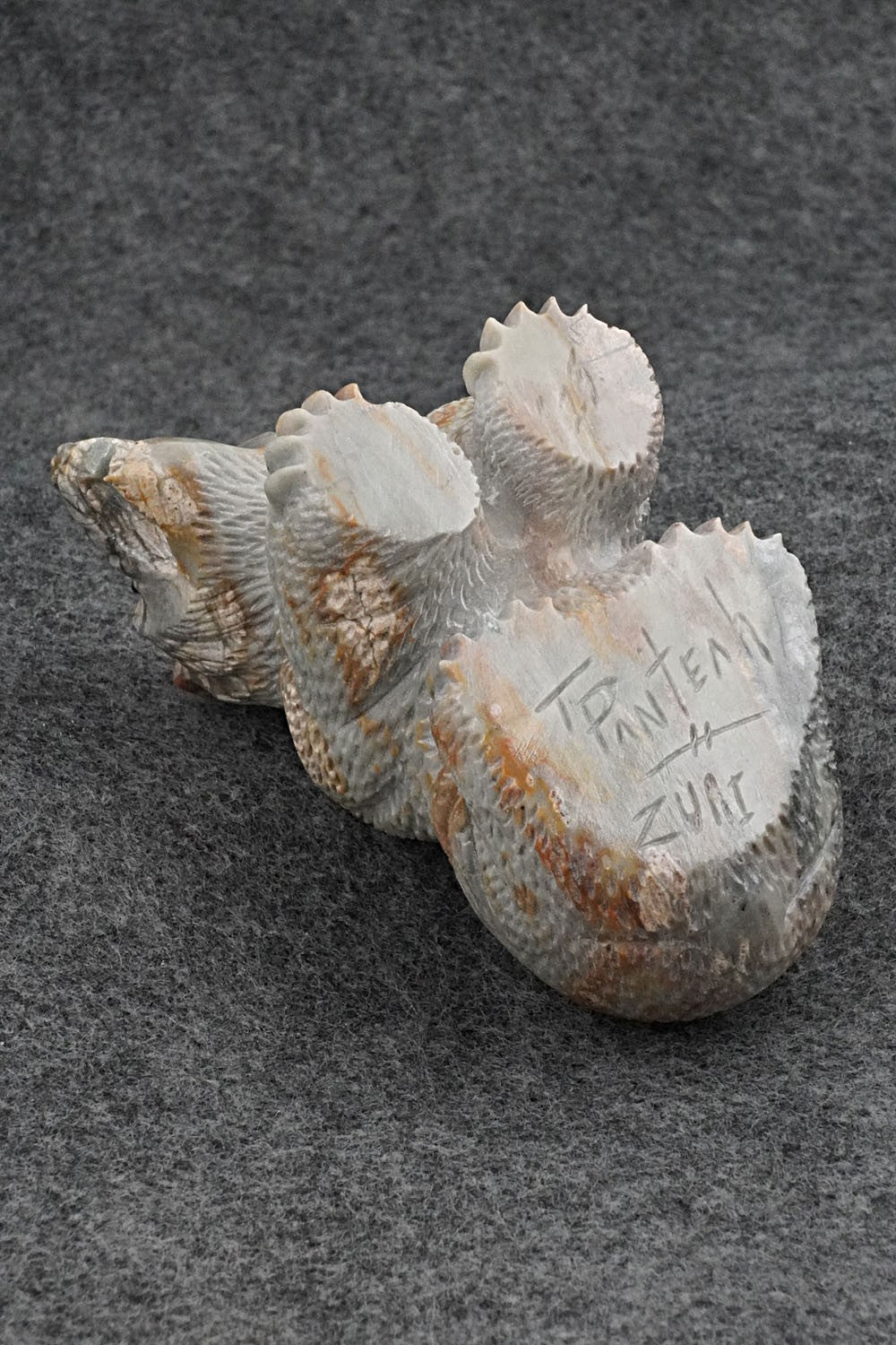 Bear Zuni Fetish Carving - Terrance Panteah