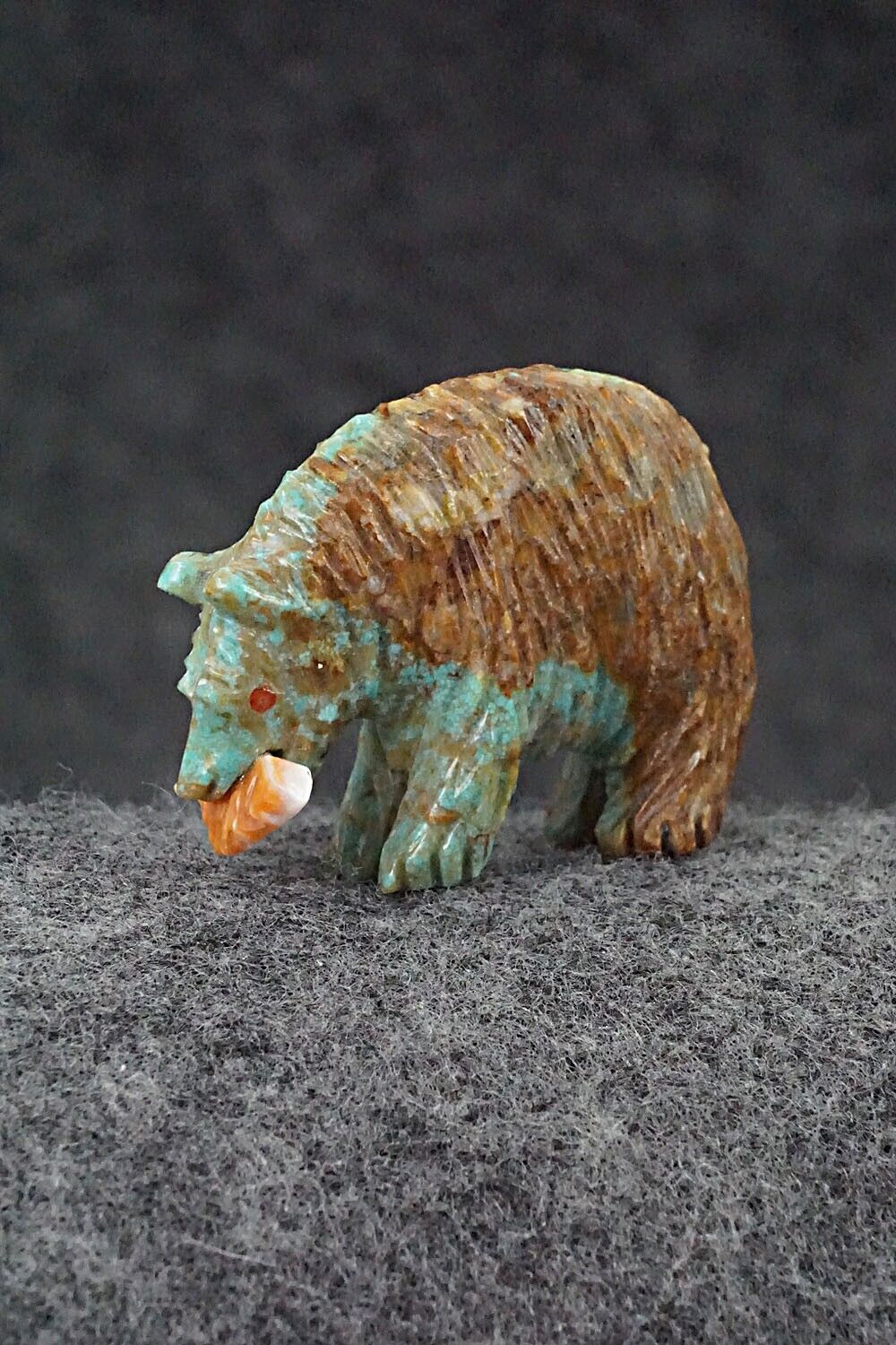 Bear with Fish Zuni Fetish Carving - Andres Quandelacy