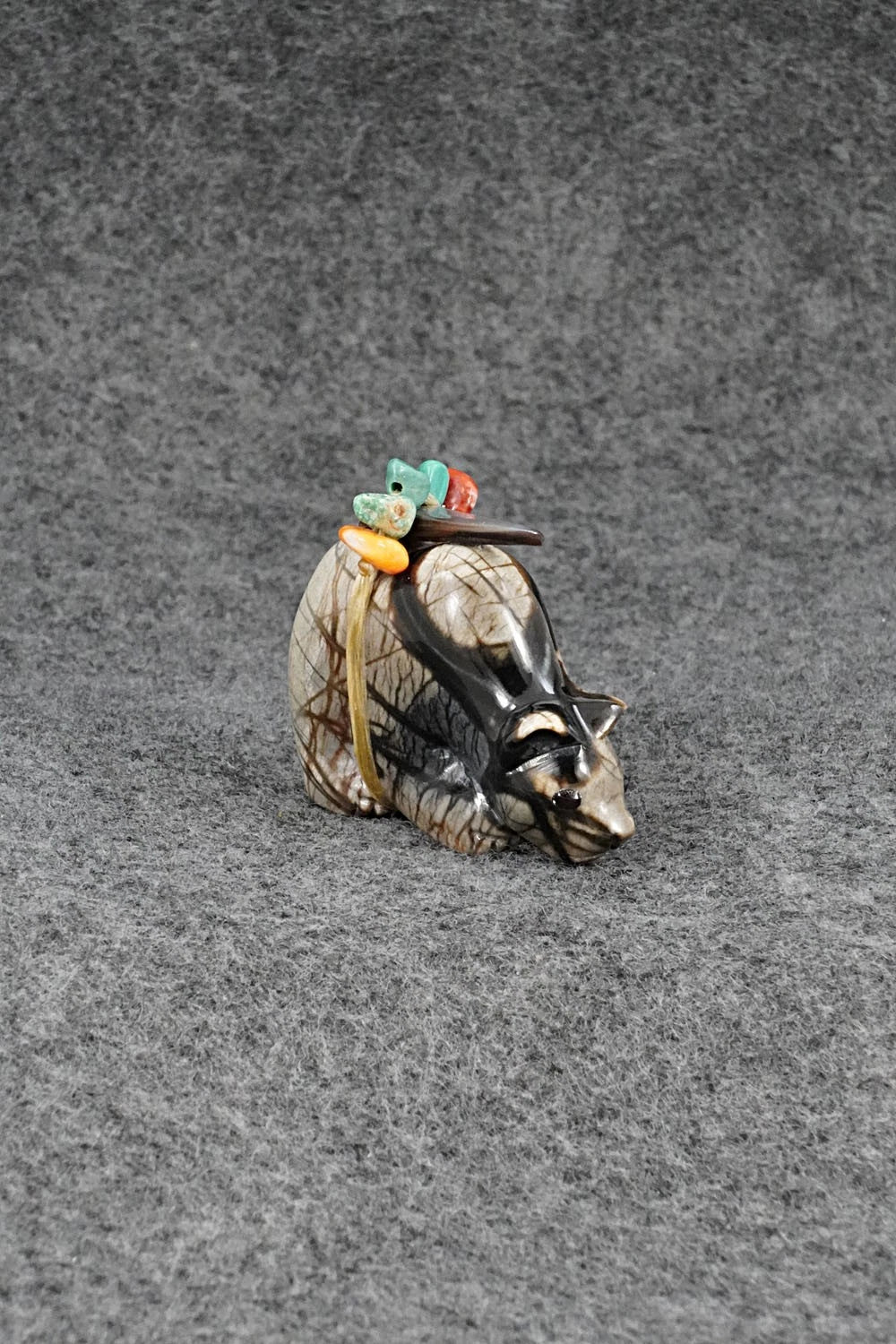 Bear Zuni Fetish Carving - Randy Lucio