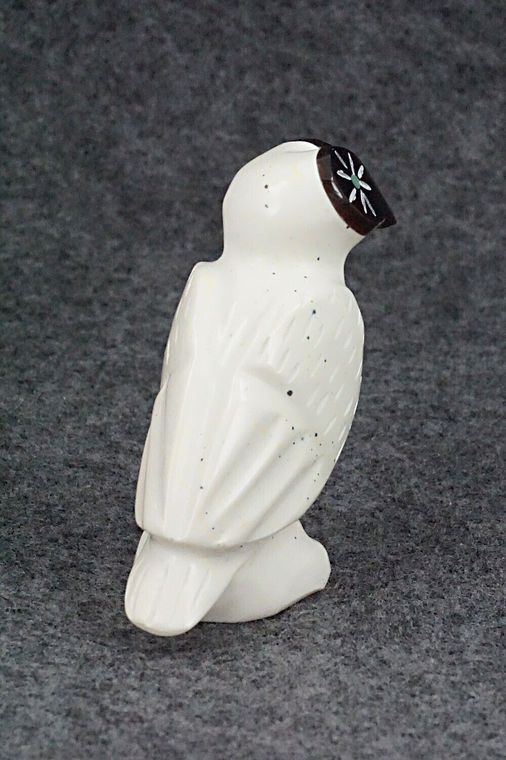 Owl Zuni Fetish Carving - Enrike Leekya