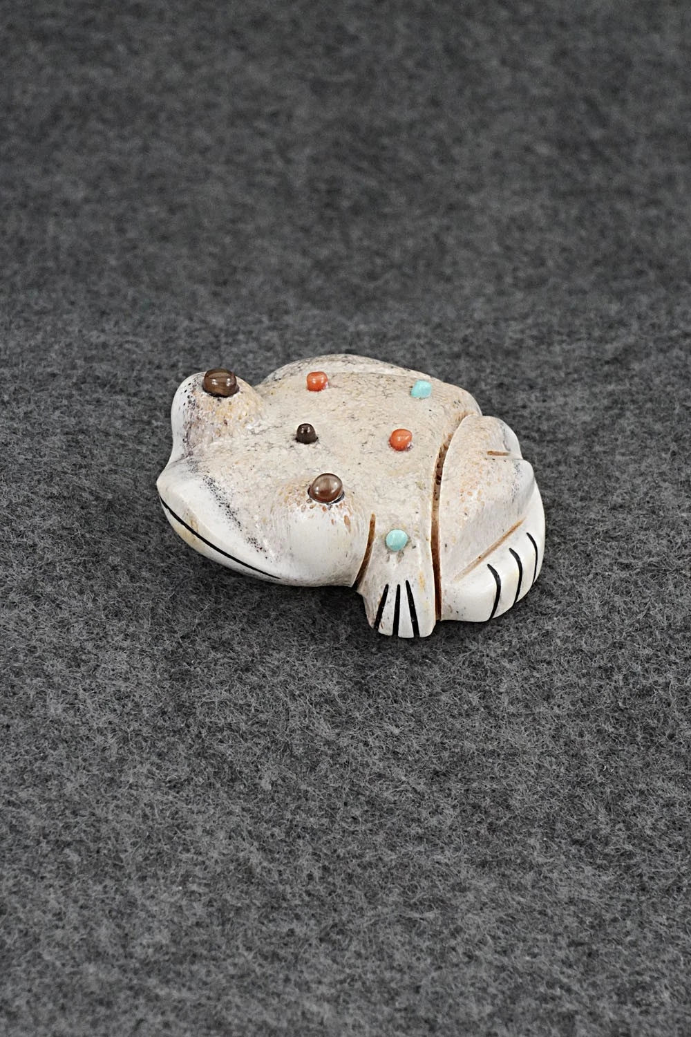 Frog Zuni Fetish Carving - Claudia Peina