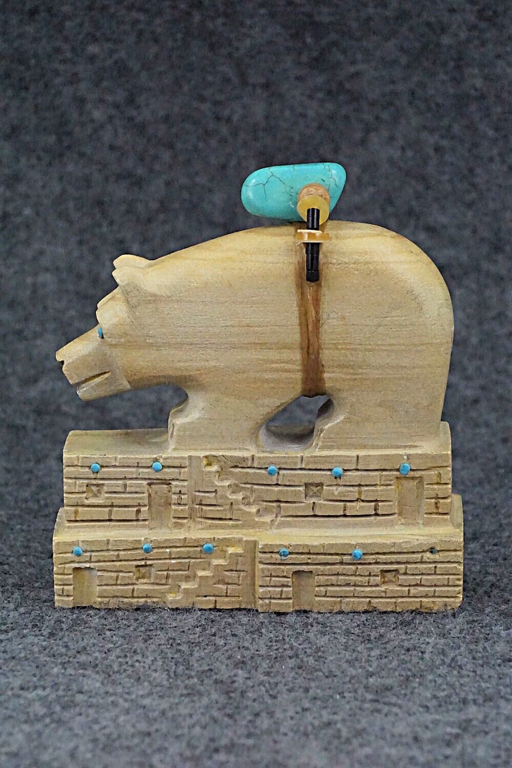 Bear Zuni Fetish Carving - Douglas Martza