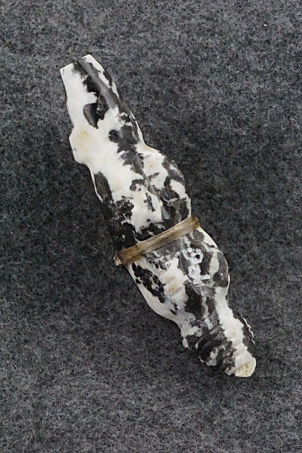 Wolf Zuni Fetish Carving - Peter Gasper