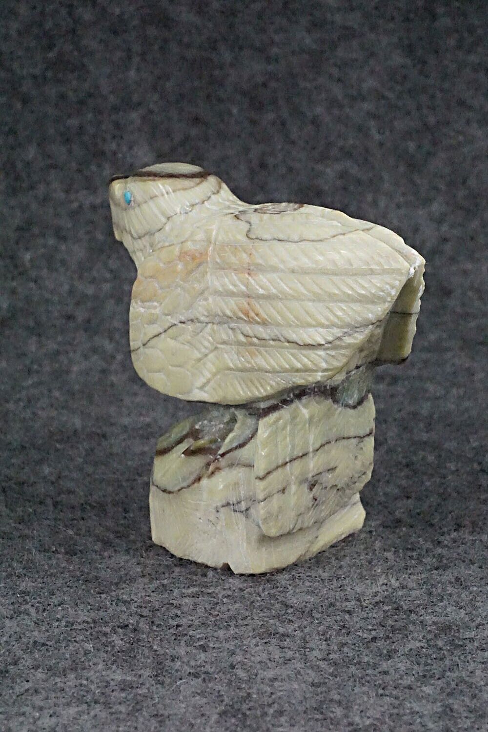 Eagle Zuni Fetish Carving - Derrick Kaamasee