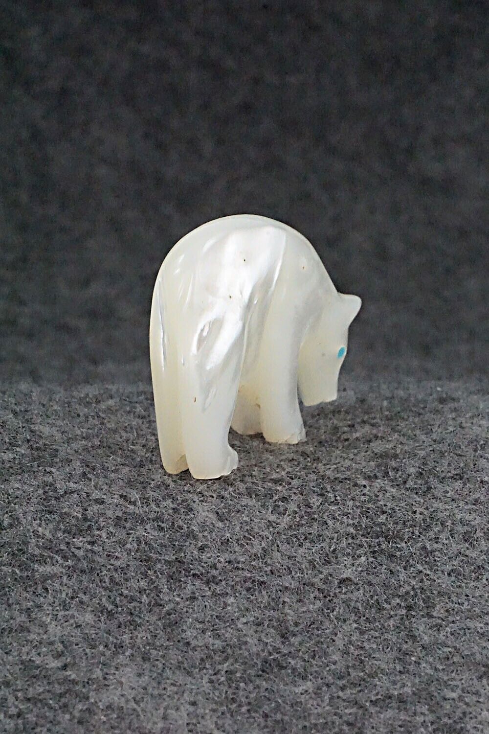 Bear Zuni Fetish Carving - Andres Quandelacy