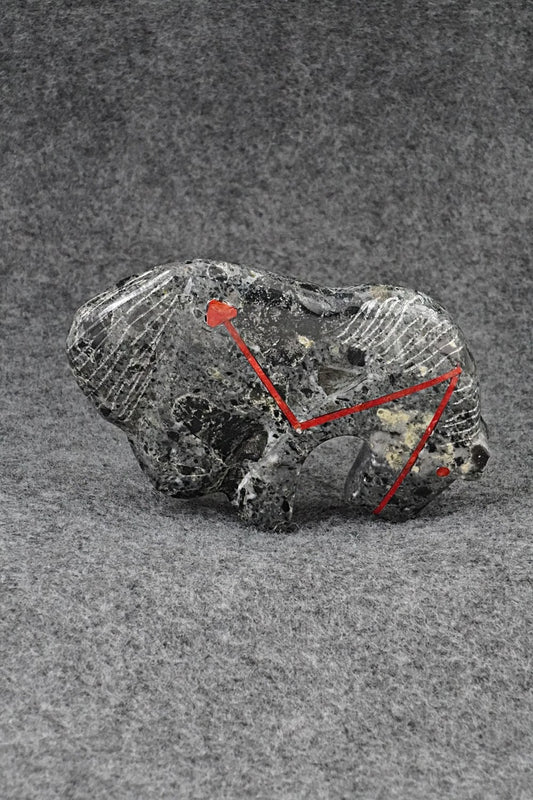 Horse Zuni Fetish Carving - Kenric Laiwakete