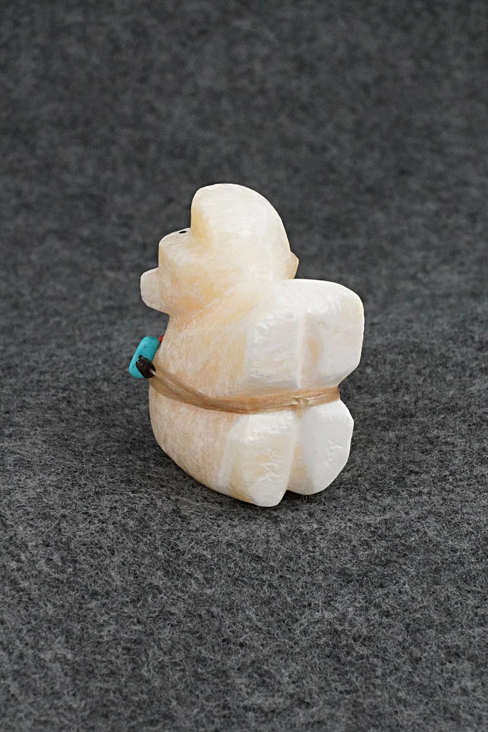 Bear Zuni Fetish Carving - Benina Kallestewa