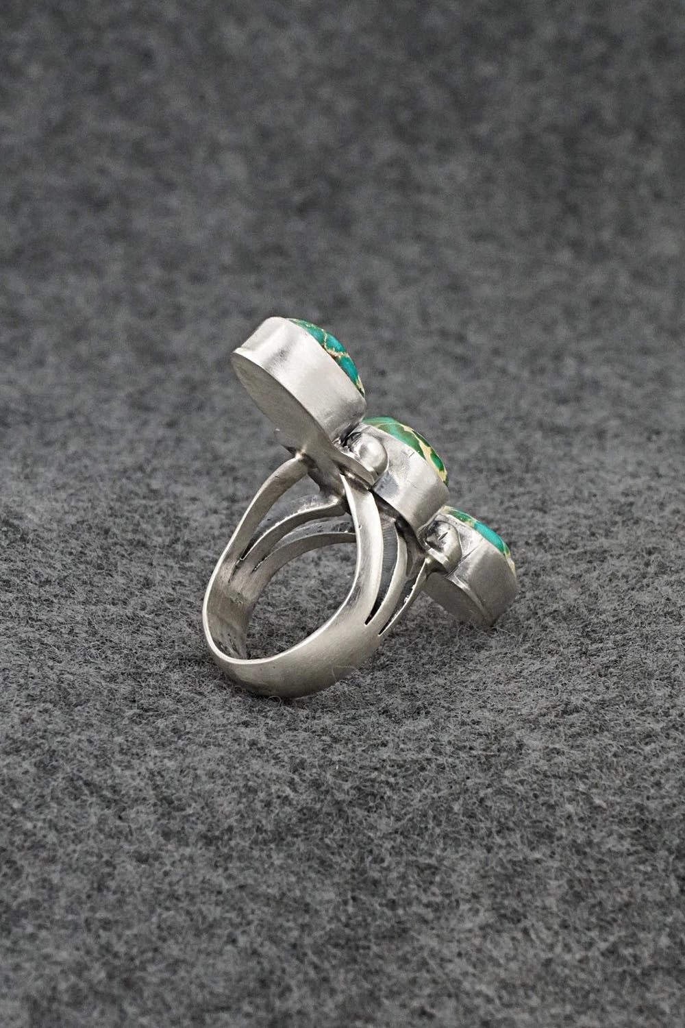 Turquoise & Sterling Silver Ring - Bobby Johnson - Size 6.5