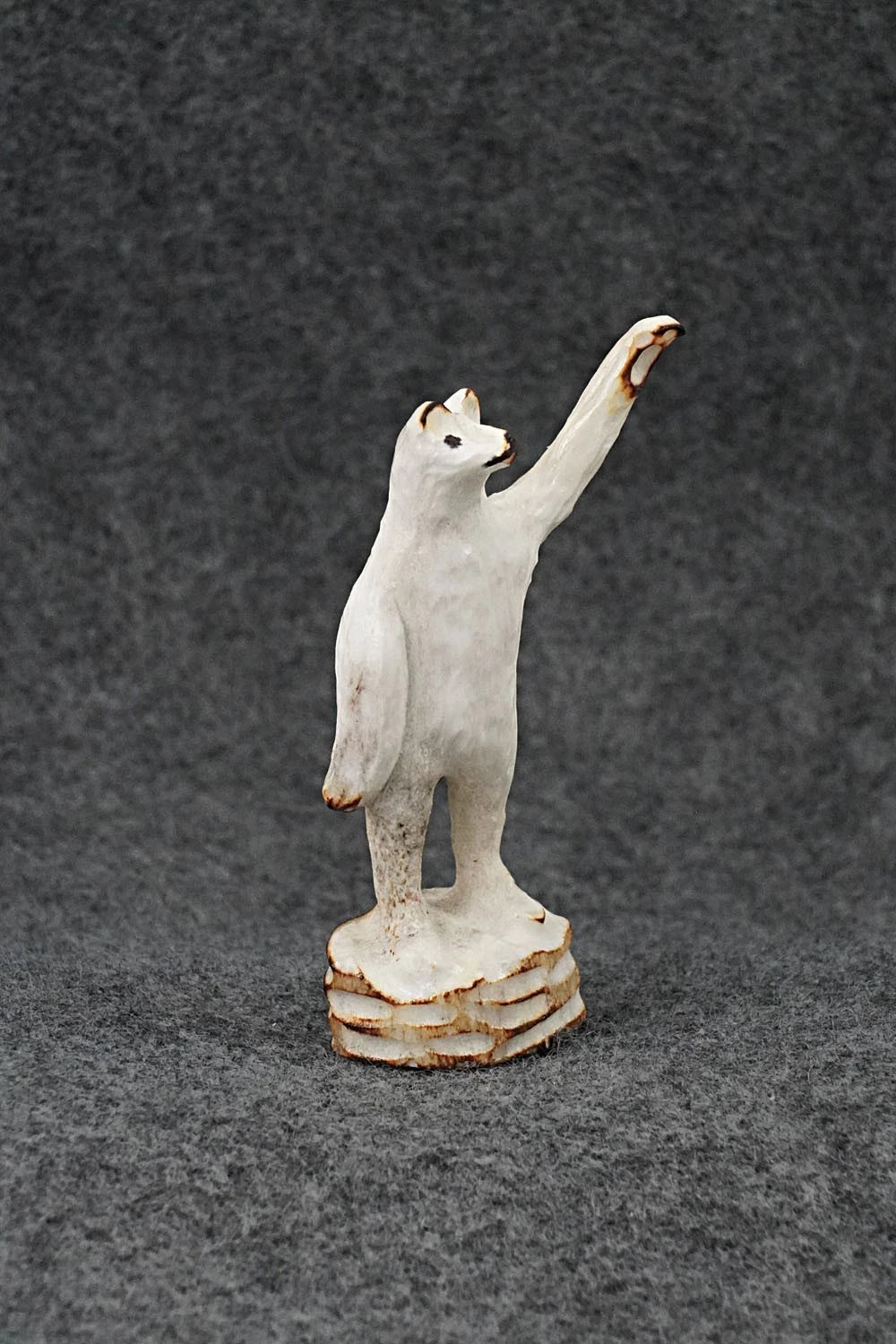 Bear Zuni Fetish Carving - Ruben Najara