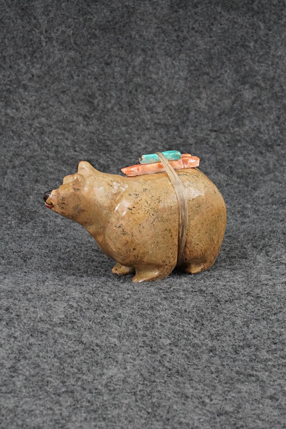 Bear Zuni Fetish Carving - Freddie Leekya