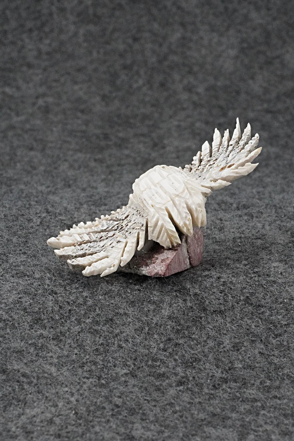 Eagle Zuni Fetish Carving - Carl Etsate