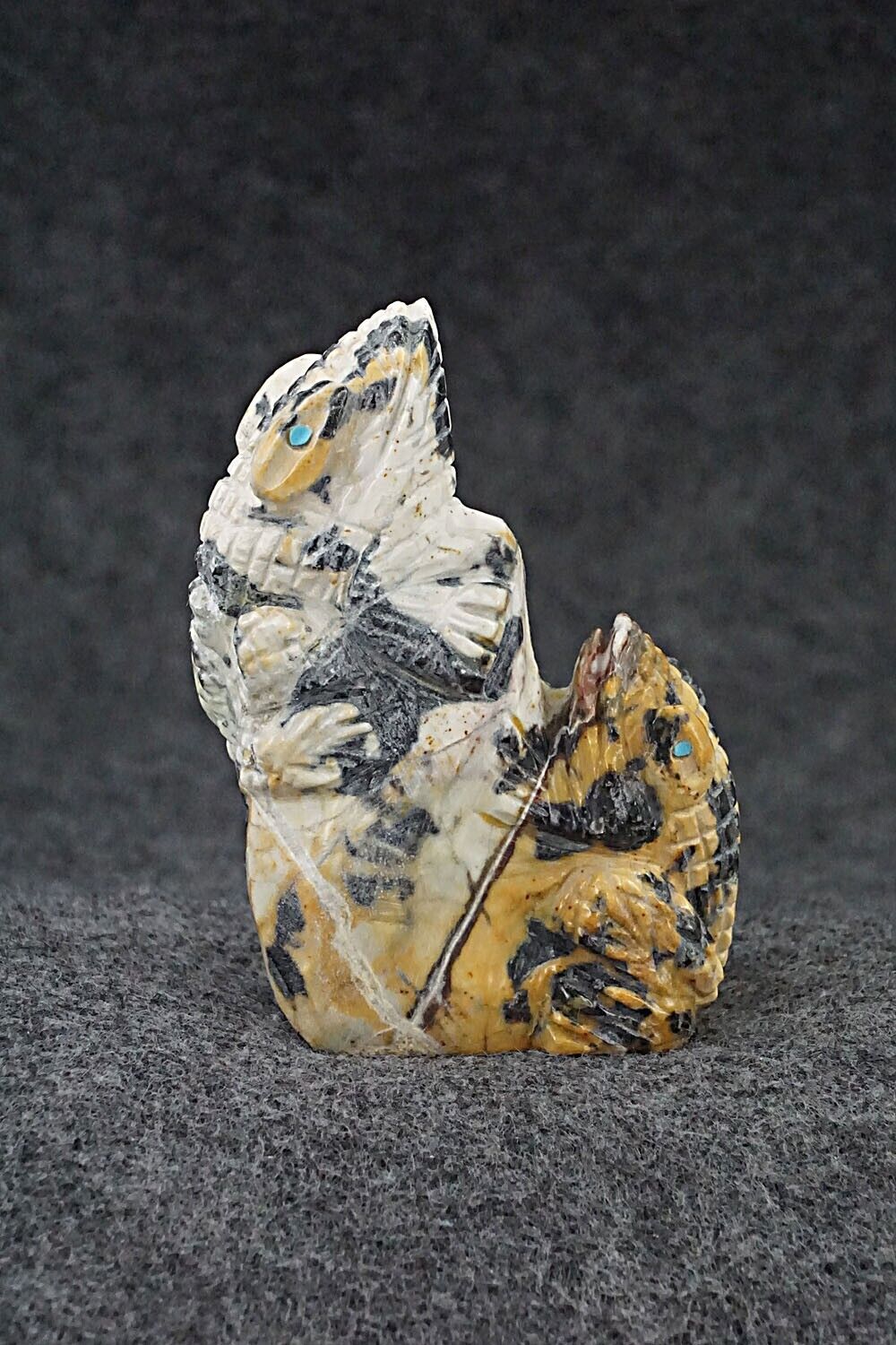 Frogs Zuni Fetish Carving - Tony Mackel