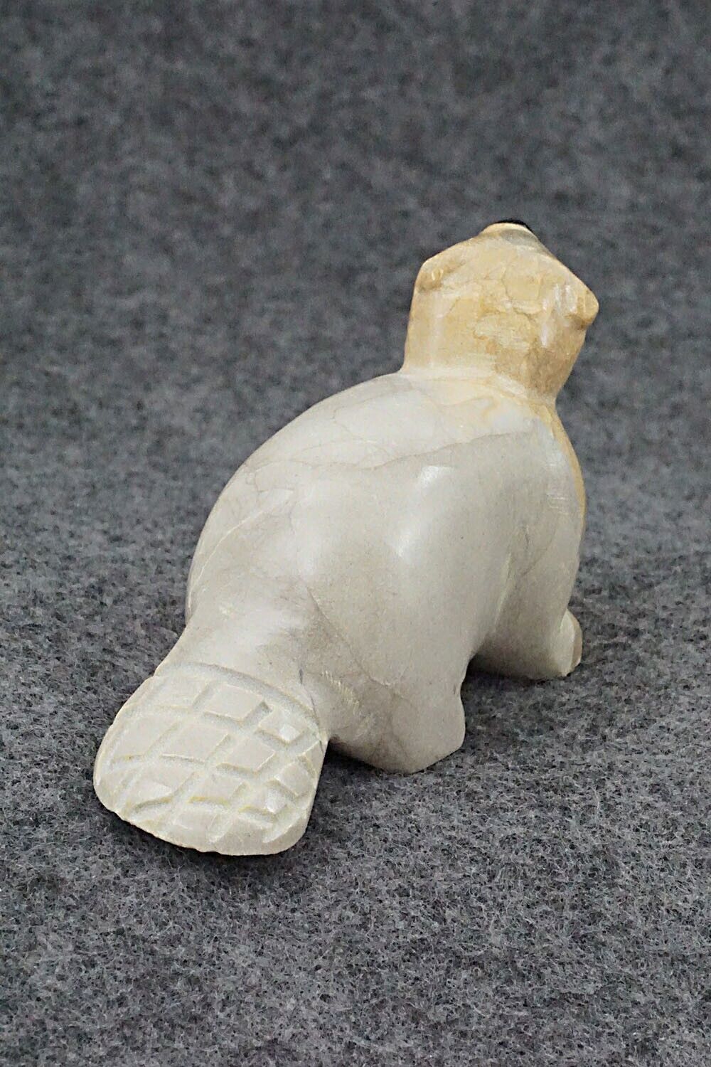Beaver Zuni Fetish Carving - Enrike Leekya