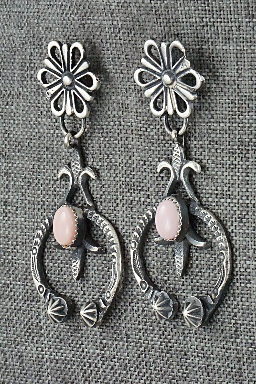 Pink Conch Shell & Sterling Silver Earrings - Eva & Linberg Billah