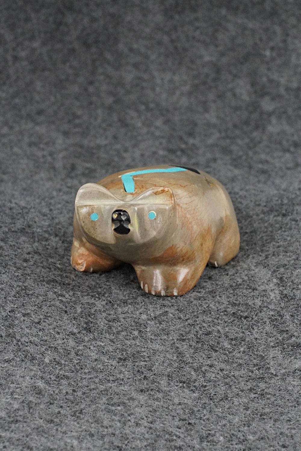 Badger Zuni Fetish Carving - Enrike Leekya