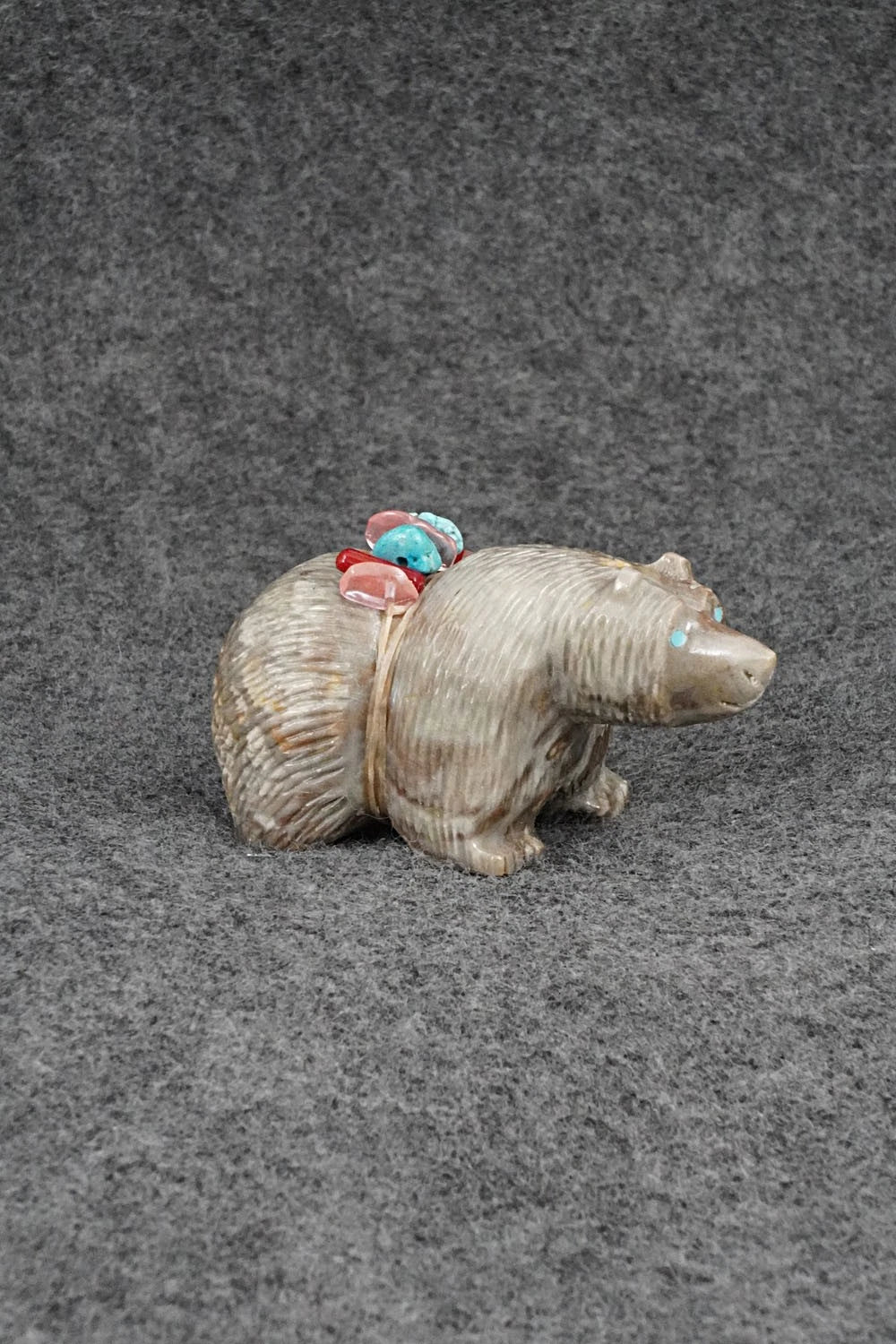 Bear Zuni Fetish Carving - Farlan & Paulette Quam