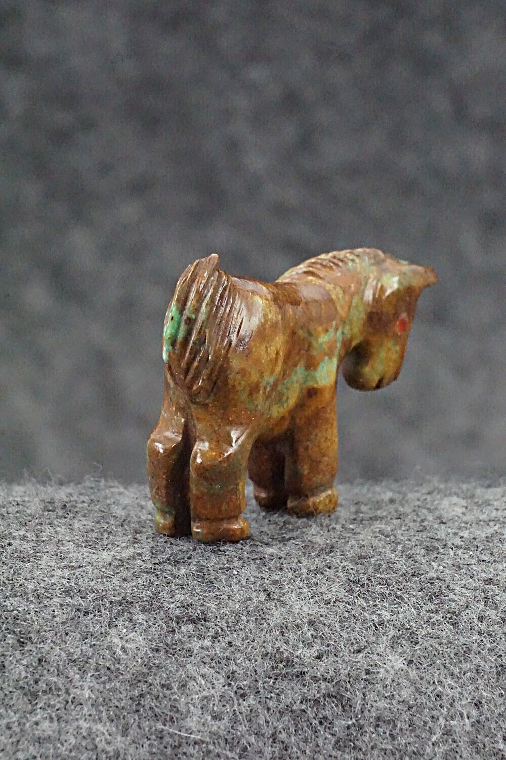 Horse Zuni Fetish Carving - Andres Quandelacy