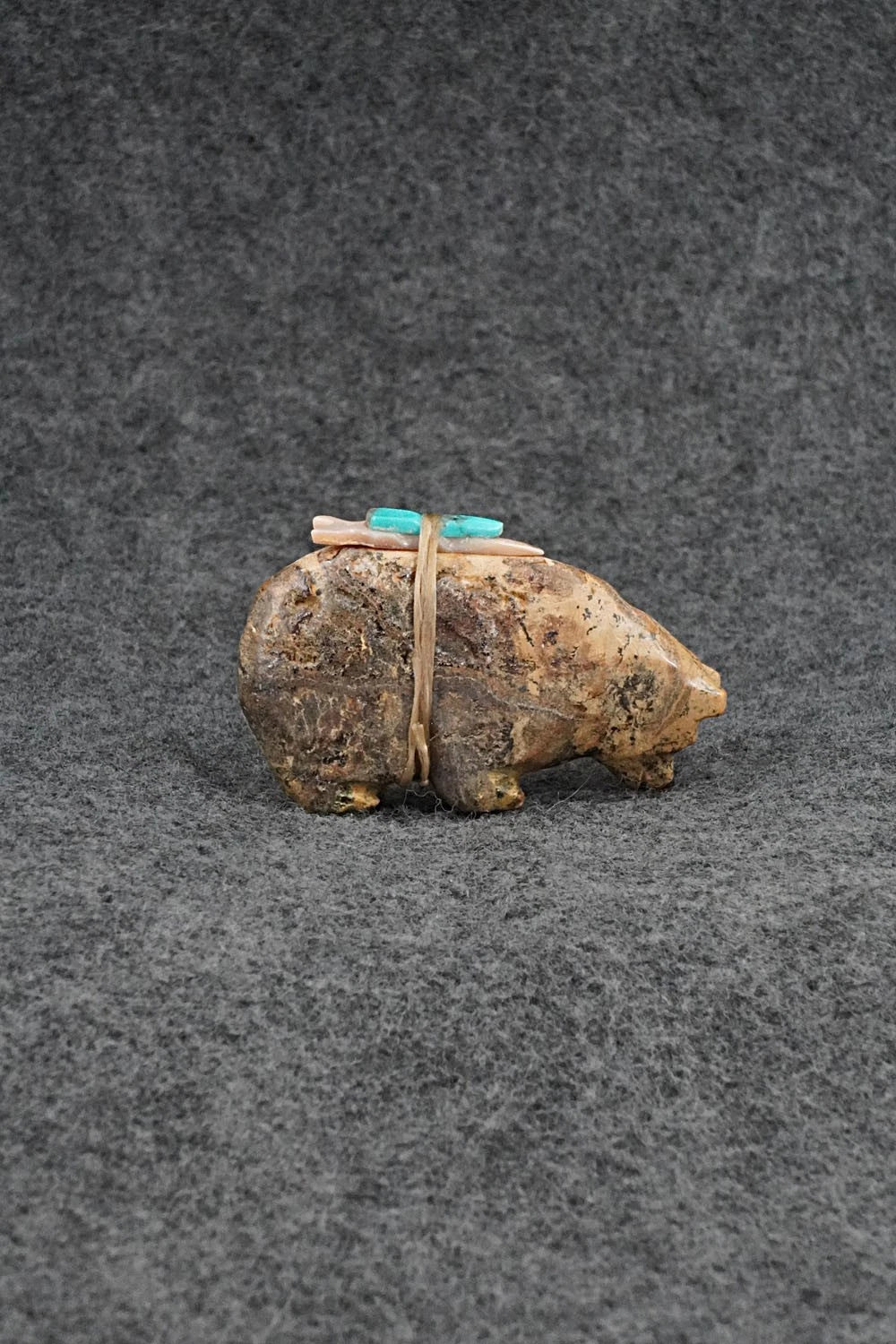 Bear Zuni Fetish Carving - Freddie Leekya