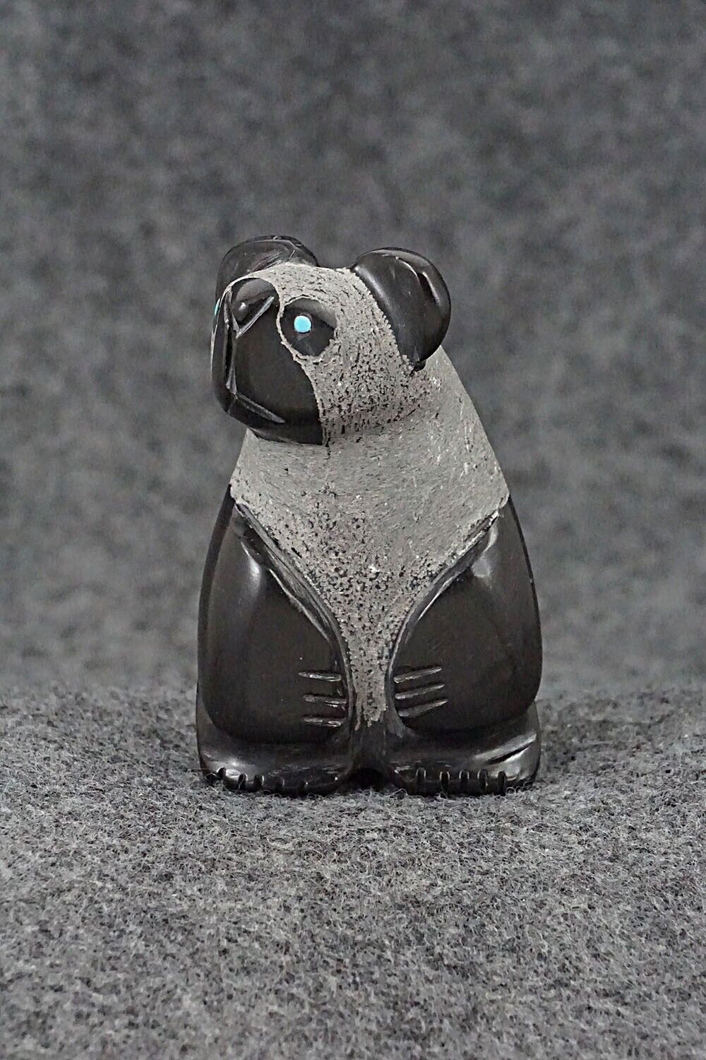 Bear Zuni Fetish Carving - Reynold Lunasee