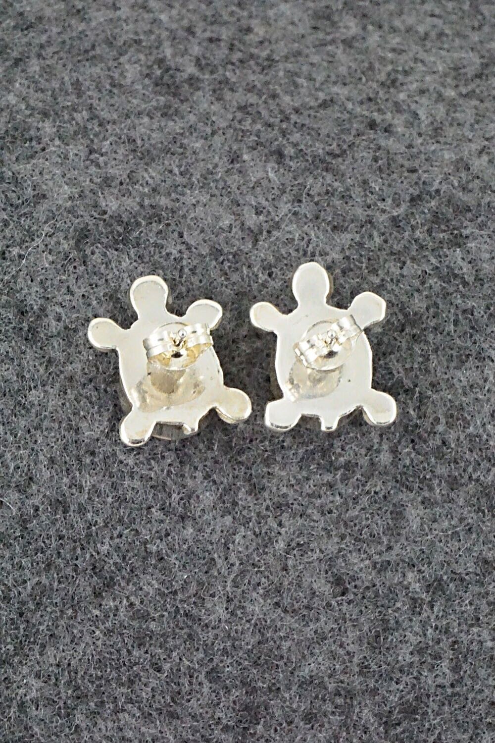 Coral & Sterling Silver Earrings - Amielda Peynetsa