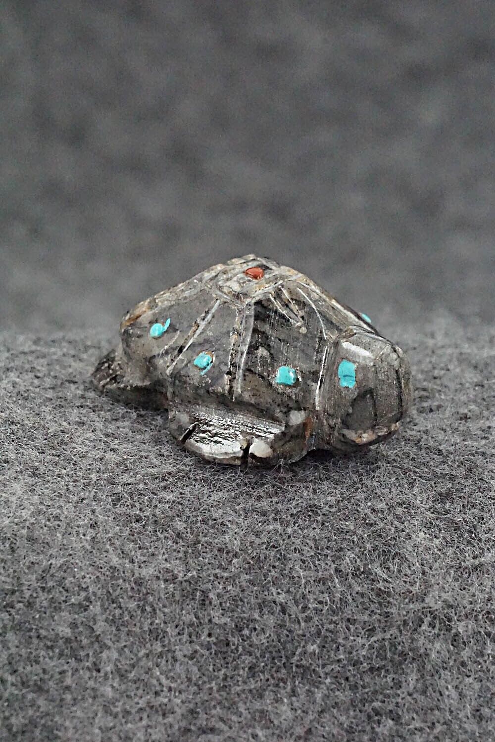 Turtle Zuni Fetish Carving - Carl Etsate