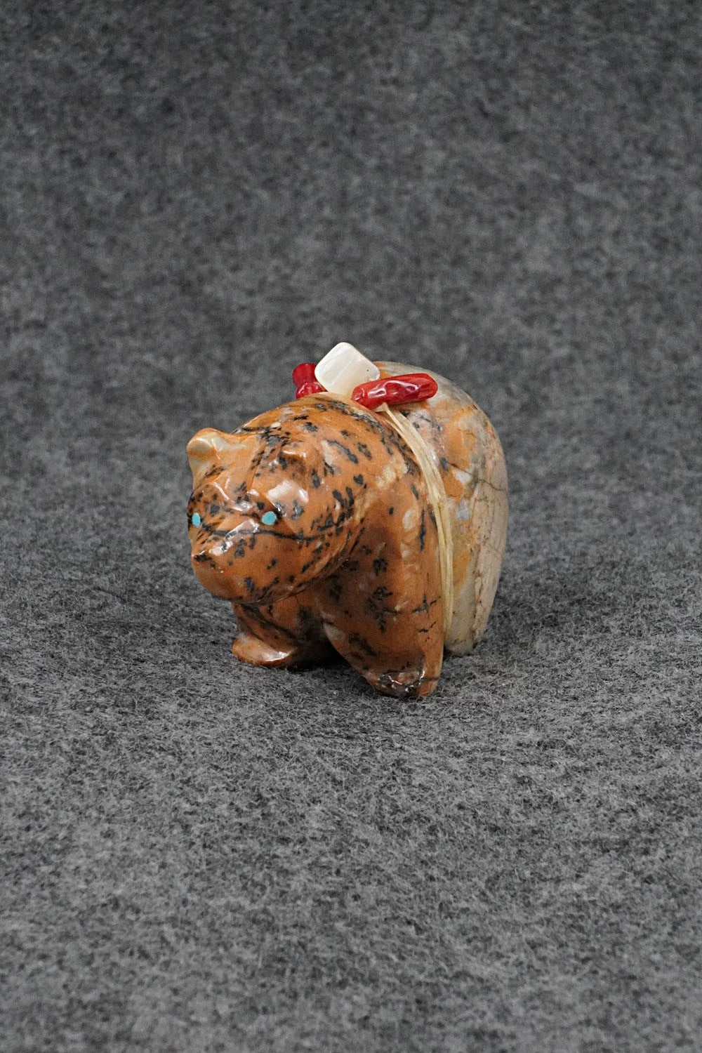 Bear Zuni Fetish Carving - Farlan & Paulette Quam