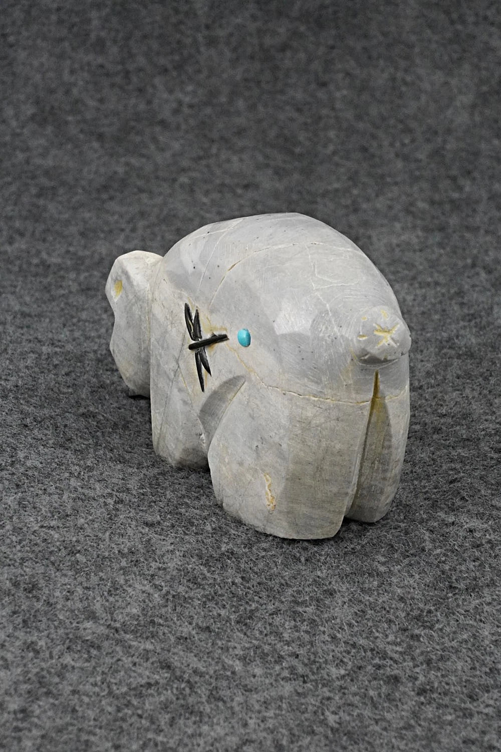 Bear Zuni Fetish Carving - Cody Chavez