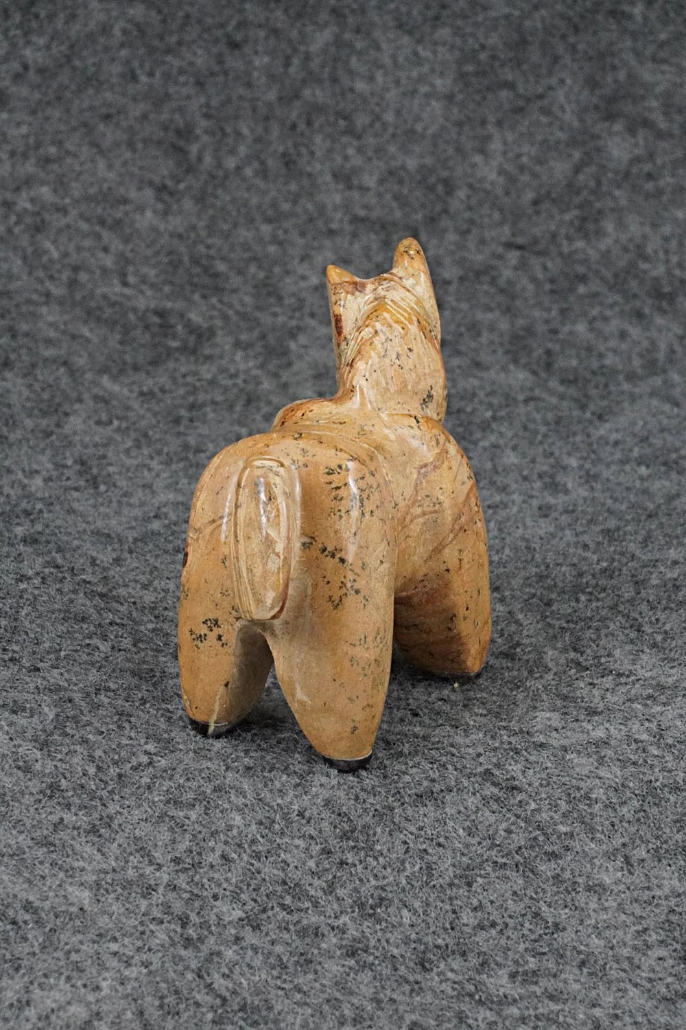 Horse Zuni Fetish Carving - Freddie Leekya