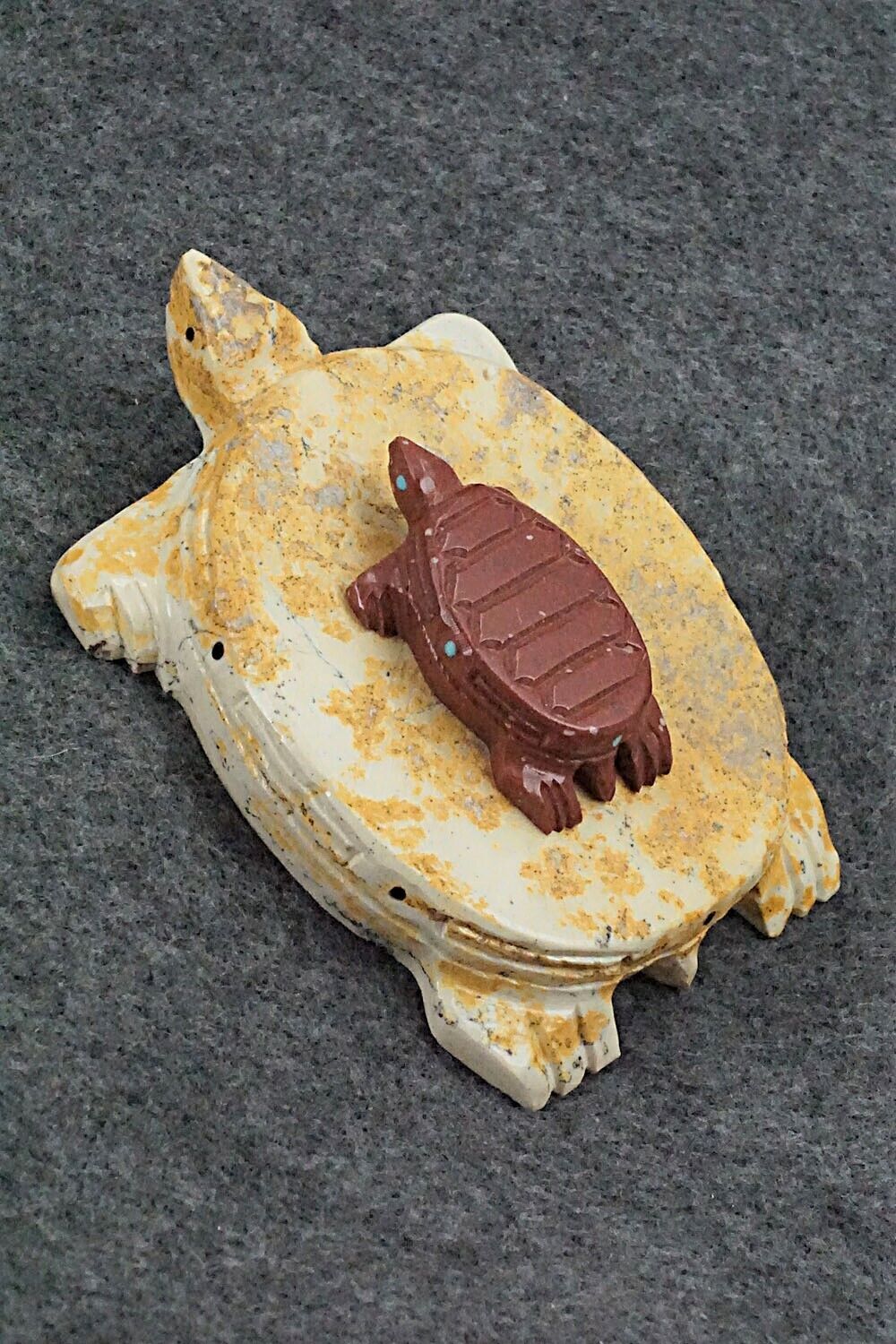 Turtles Zuni Fetish Carving - Jesus Espino