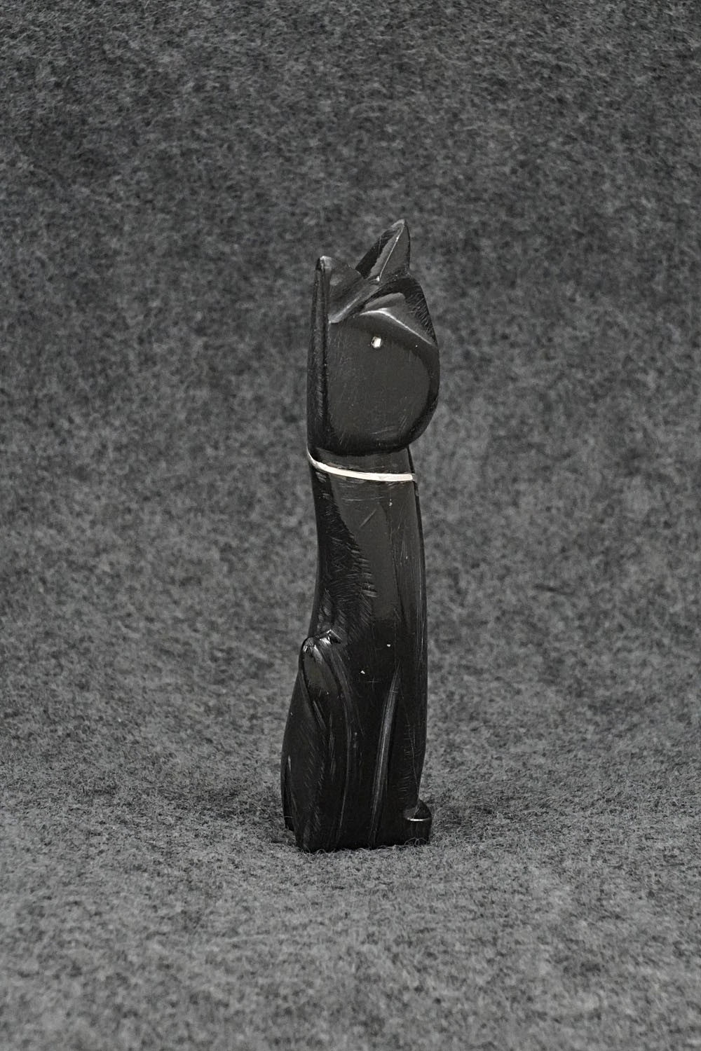 Cat Zuni Fetish Carving - Kenny Chavez