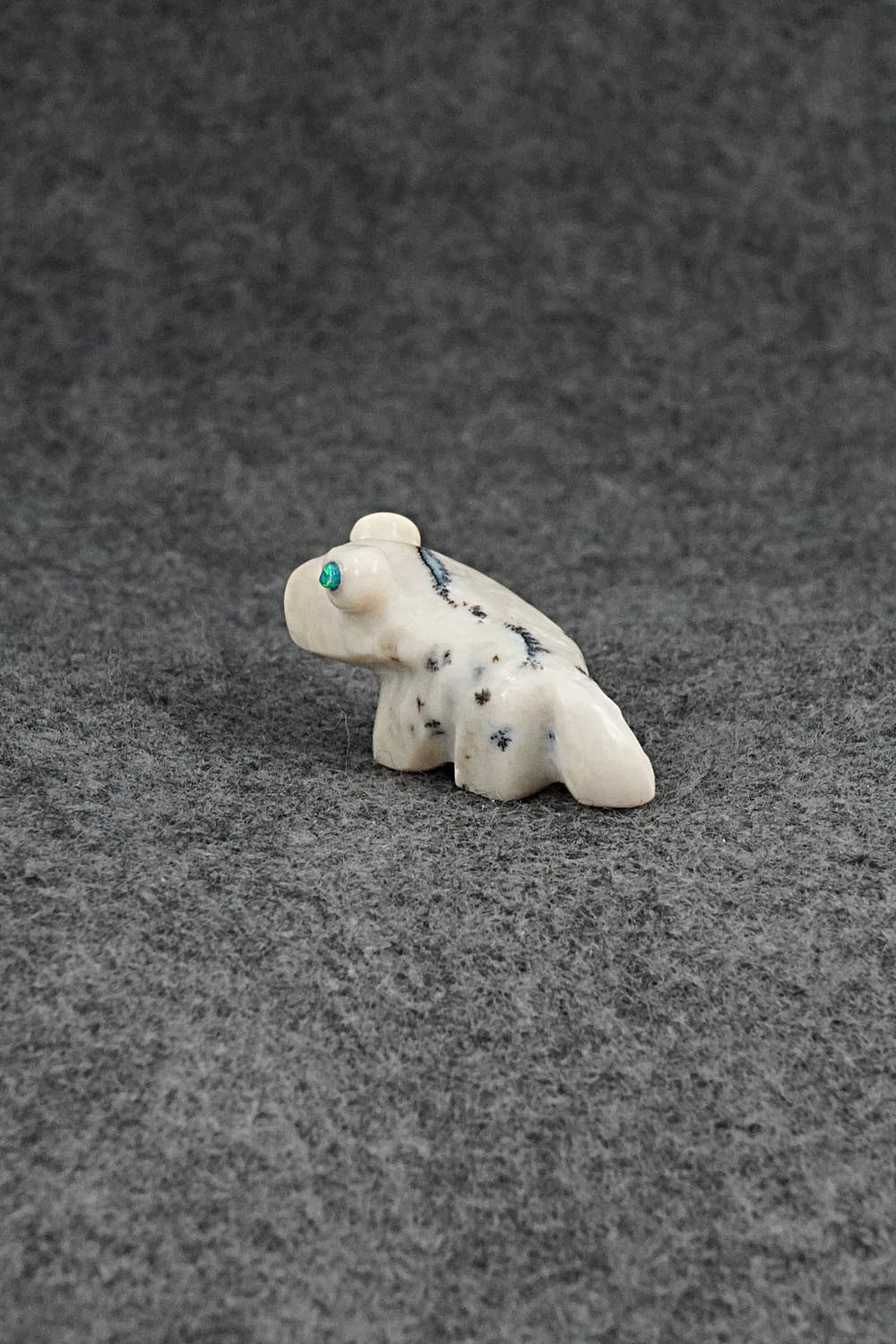 Lizard Zuni Fetish Carving - Benina Kallestewa