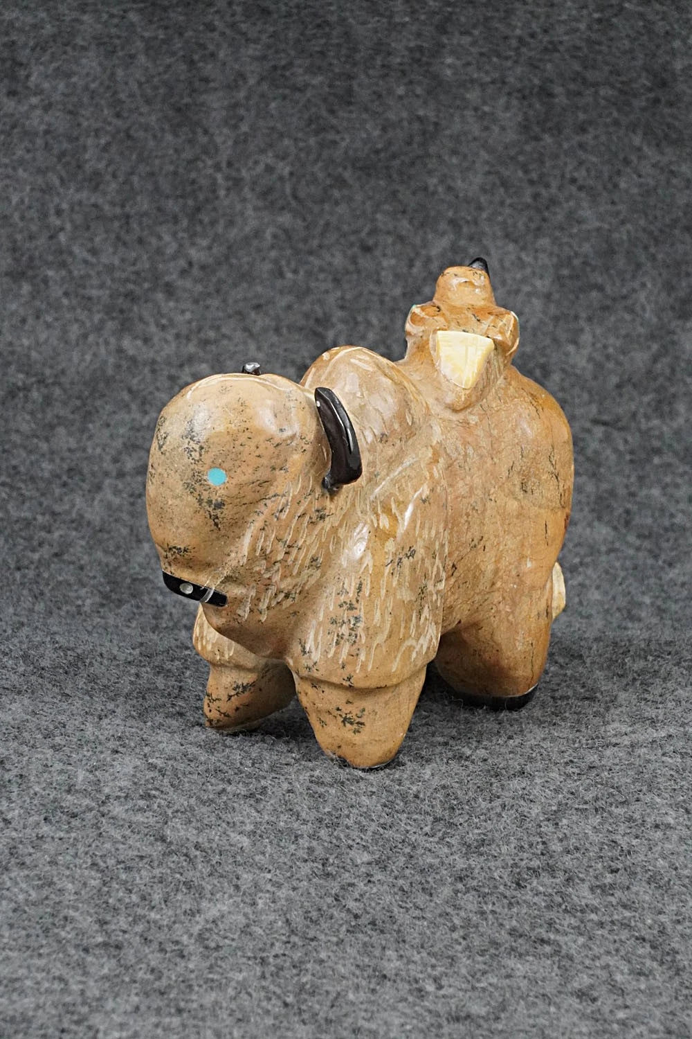 Buffalo Zuni Fetish Carving - Freddie Leekya