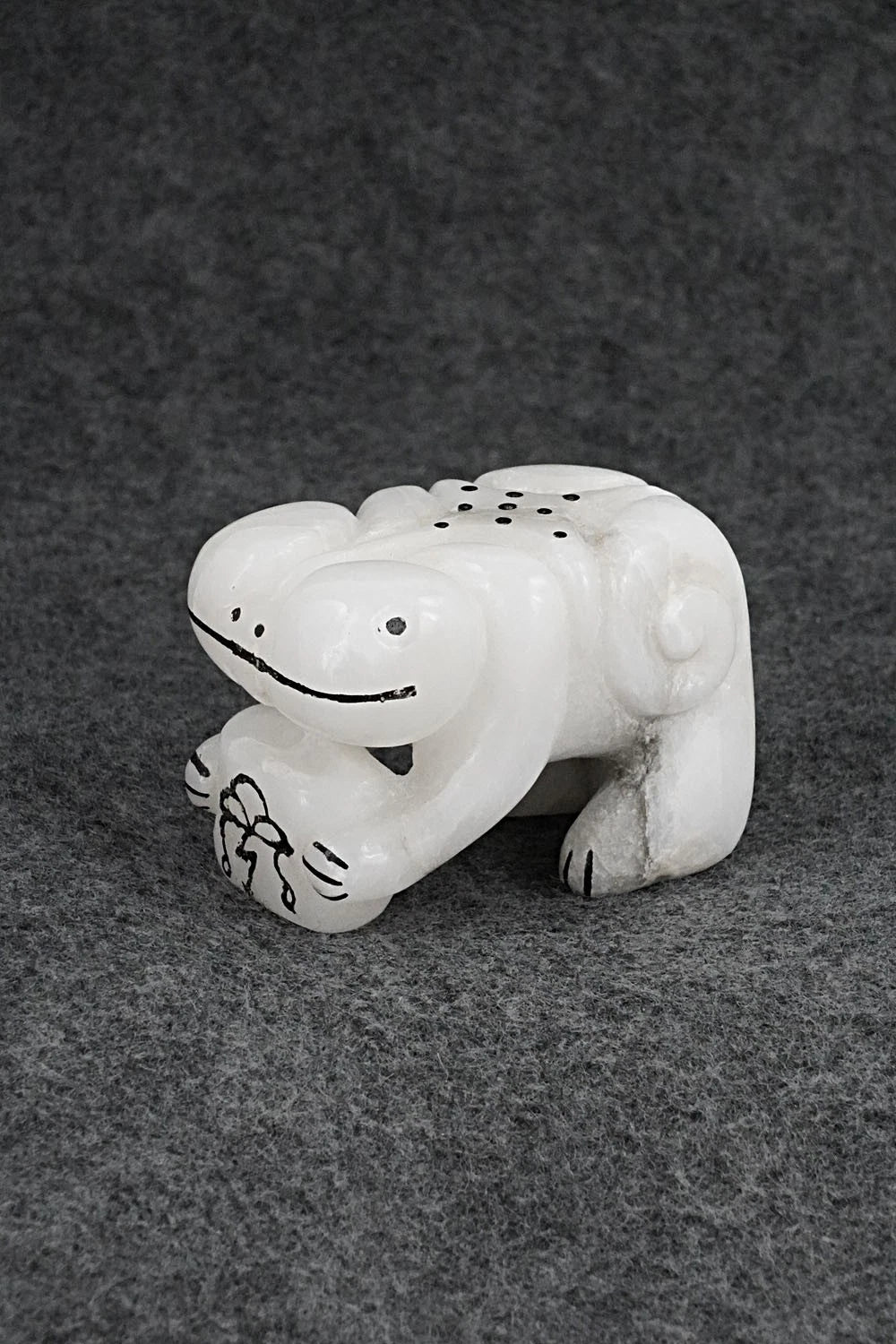 Frog Zuni Fetish Carving - Rick Kallestewa